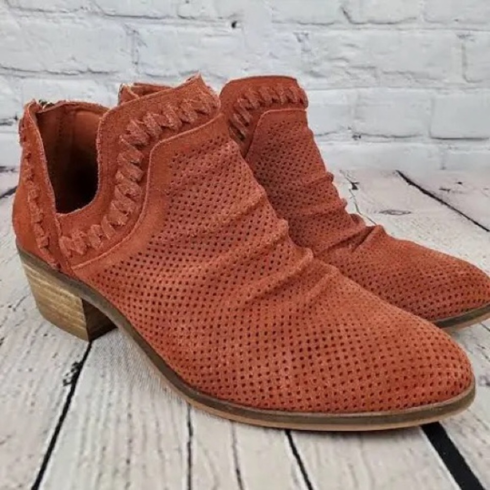 VINCE CAMUTO-Terracotta Brown Cutout Suede Leather Slouchy Ankle Booties Sz 8.5